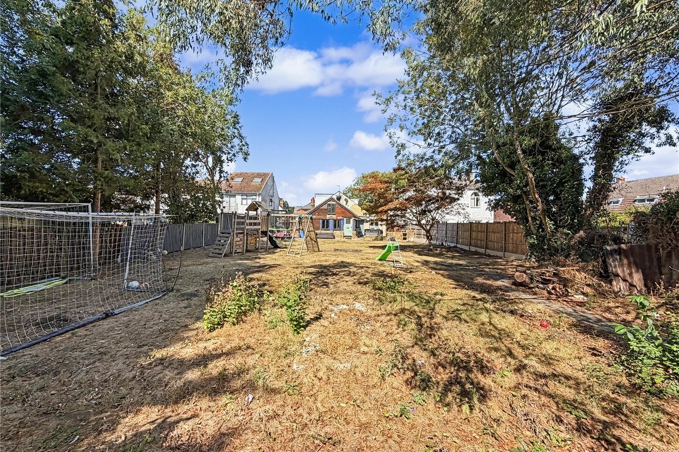 5 bedroom property for sale in Rainham | Robinson Michael & Jackson