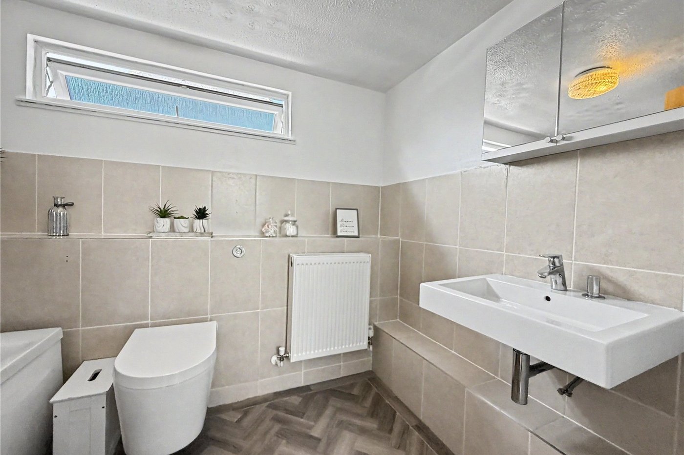 5 bedroom property for sale in Rainham | Robinson Michael & Jackson