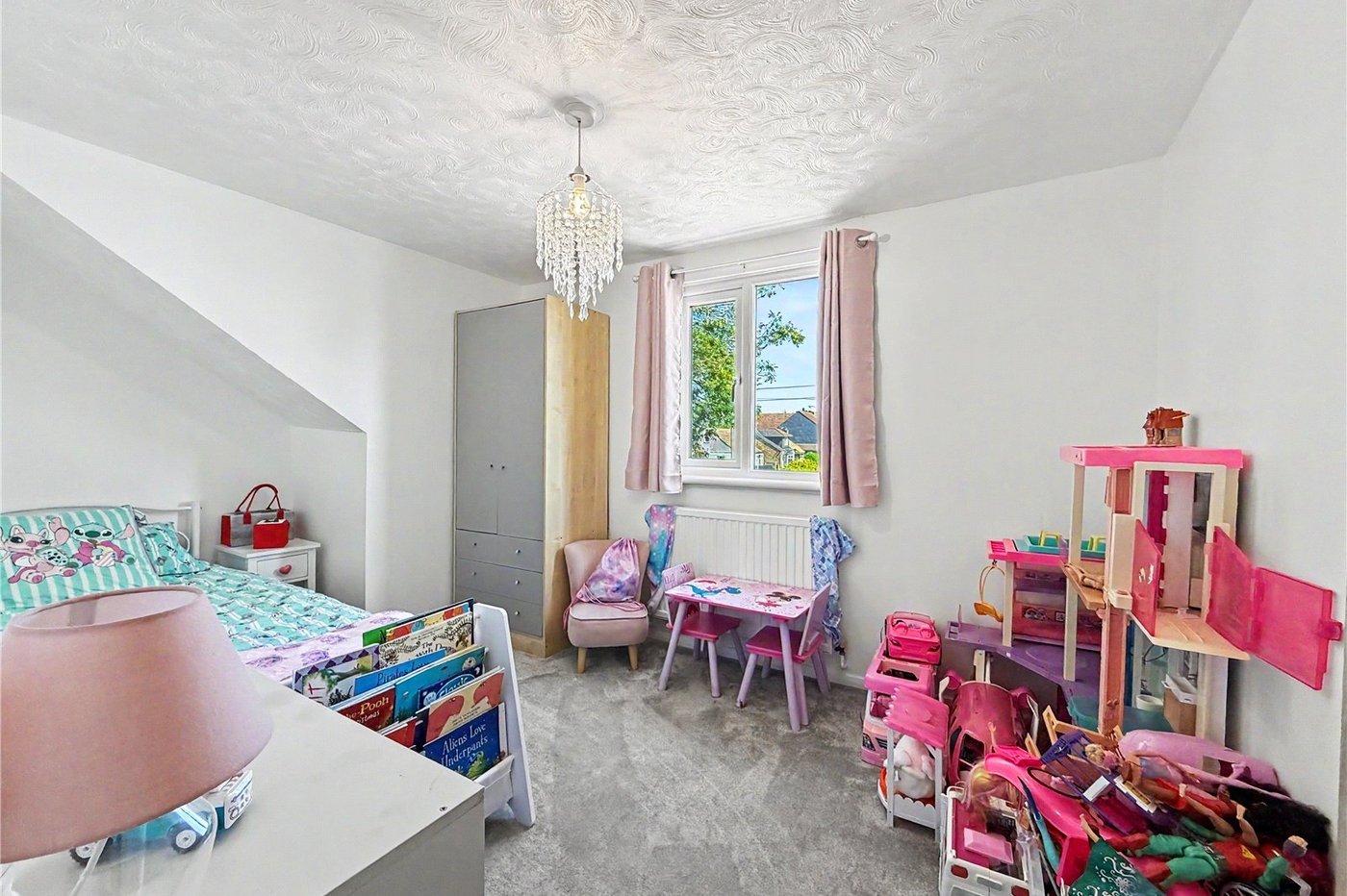 5 bedroom property for sale in Rainham | Robinson Michael & Jackson