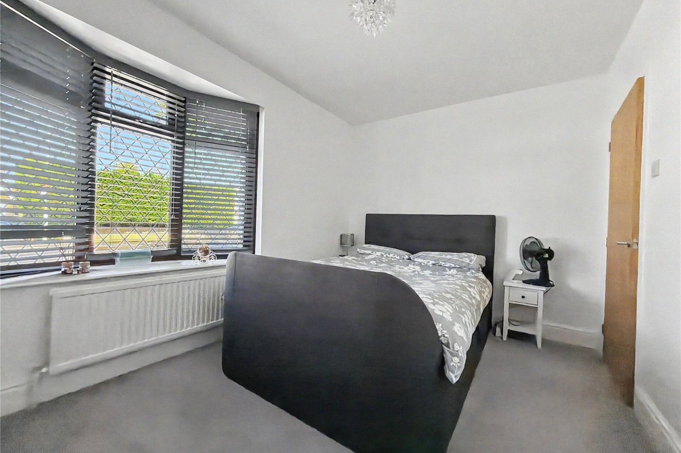 5 bedroom property for sale in Rainham | Robinson Michael & Jackson