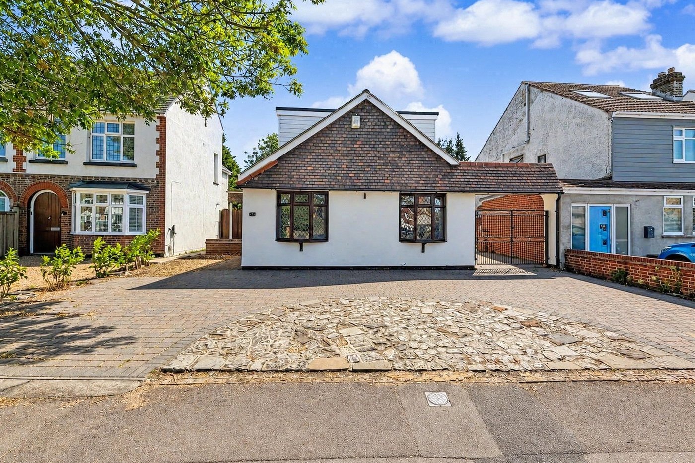 5 bedroom property for sale in Rainham | Robinson Michael & Jackson