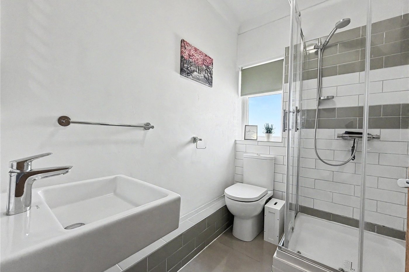 5 bedroom property for sale in Rainham | Robinson Michael & Jackson