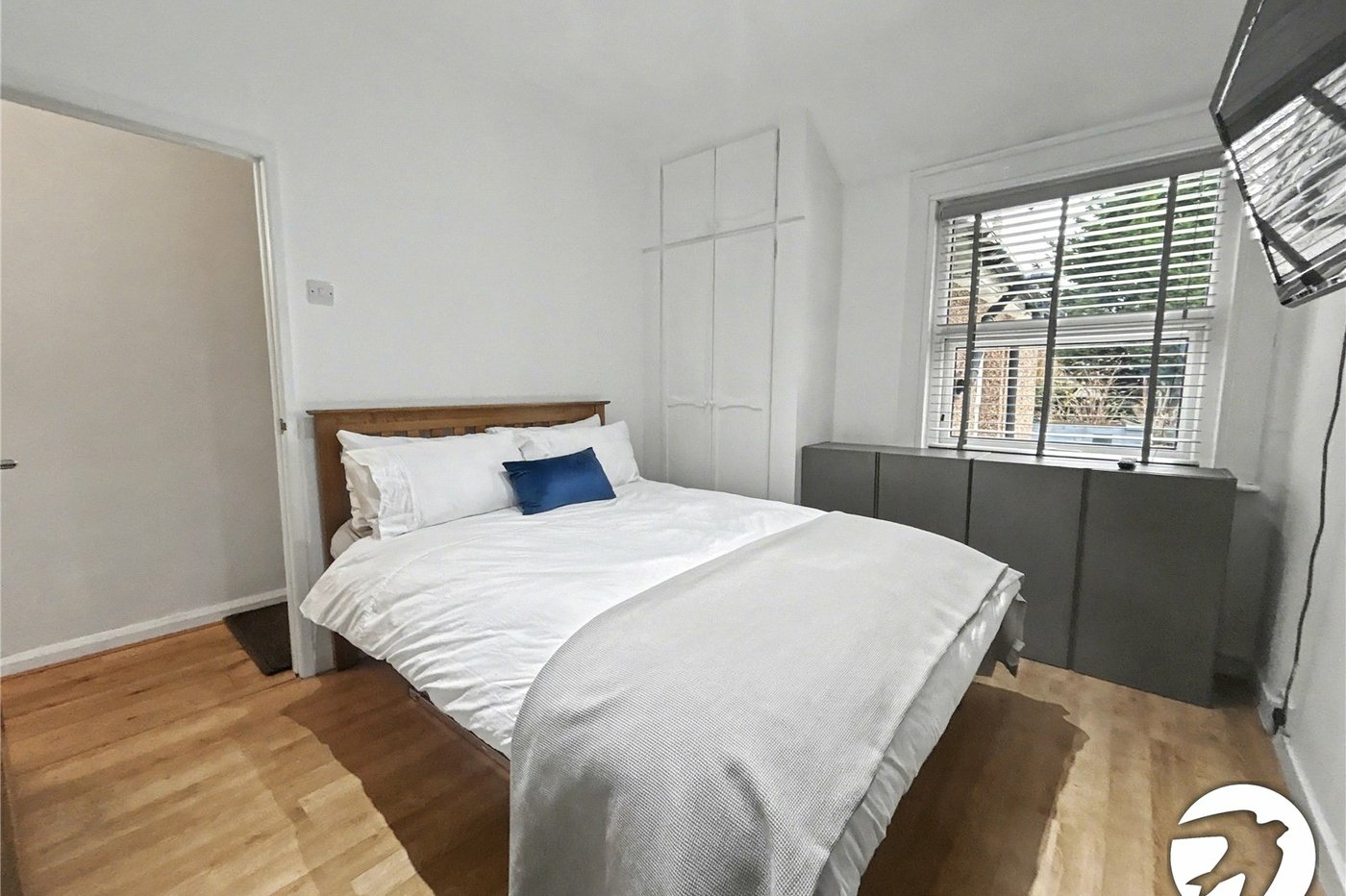 2 bedroom house for sale in Sidcup | Robinson Jackson