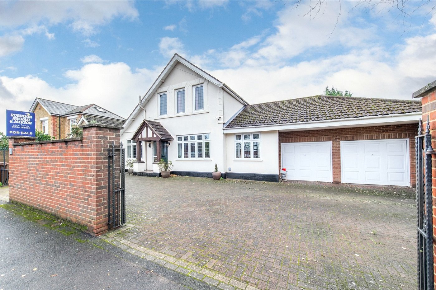 4 bedroom house for sale in Wigmore | Robinson Michael & Jackson