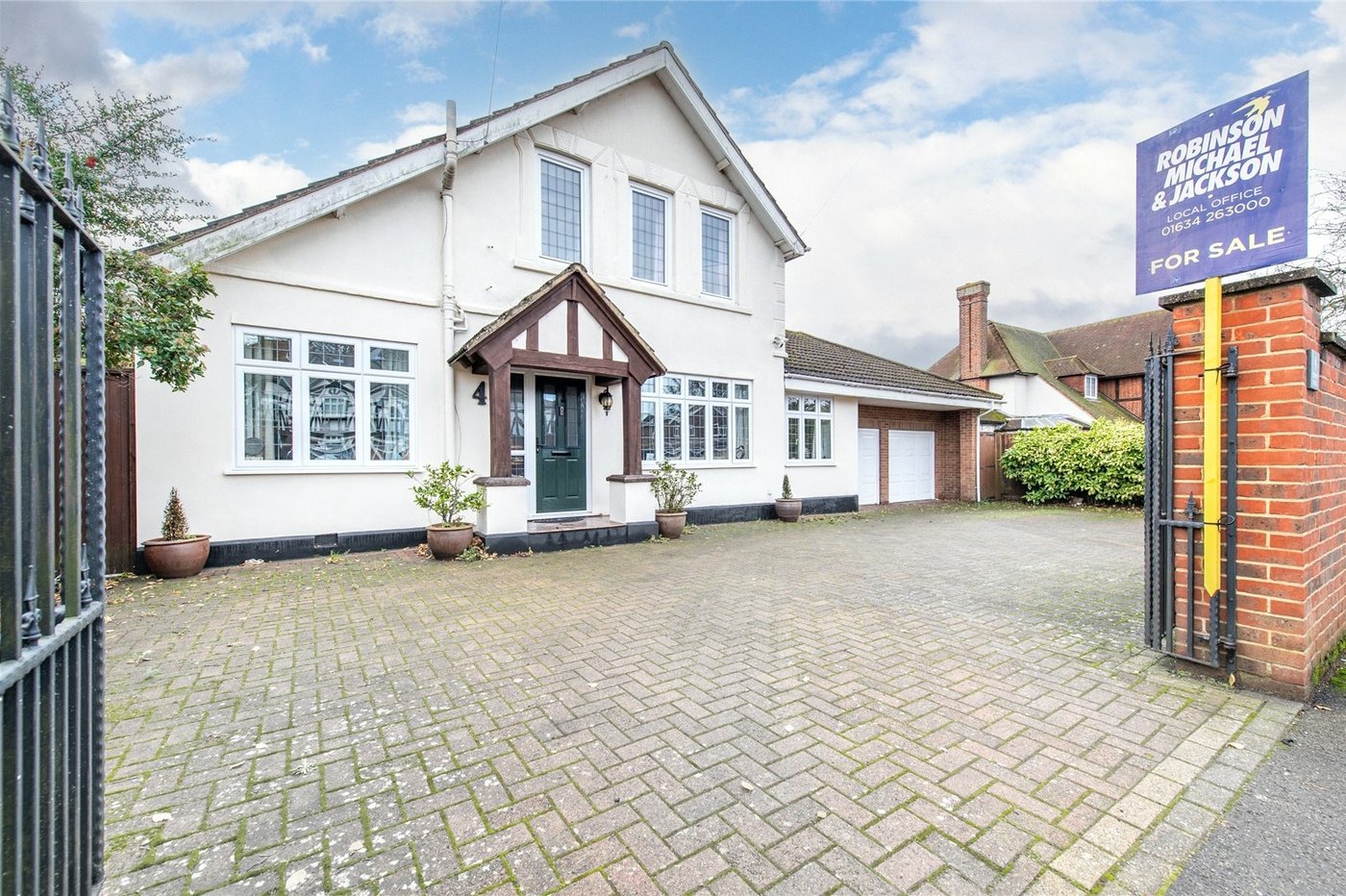 4 bedroom house for sale in Wigmore | Robinson Michael & Jackson