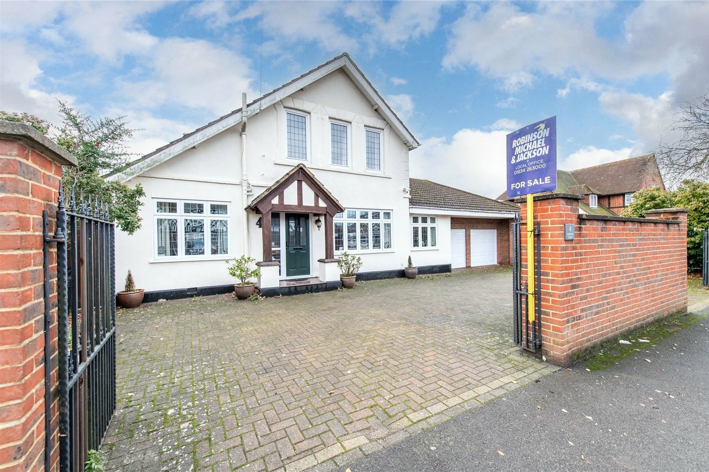 4 bedroom house for sale in Wigmore | Robinson Michael & Jackson