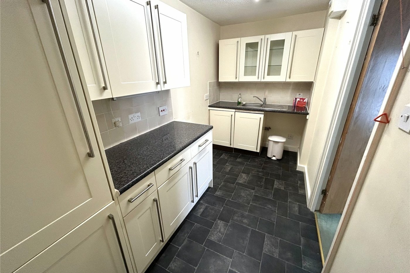 2 bedroom property for sale in Welling | Robinson Jackson