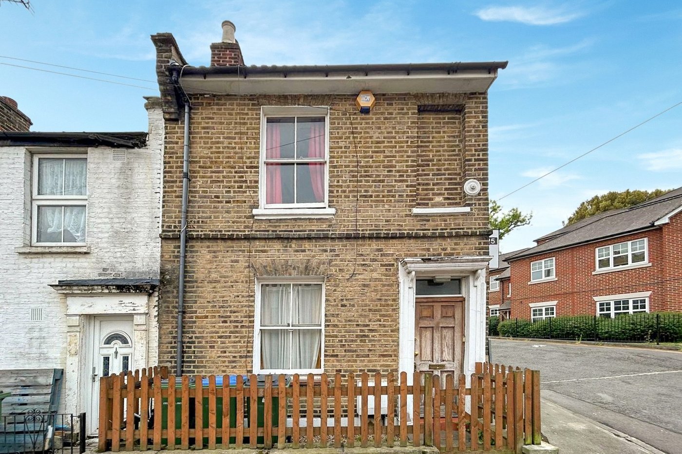 3 bedroom house for sale in Woolwich | Robinson Jackson