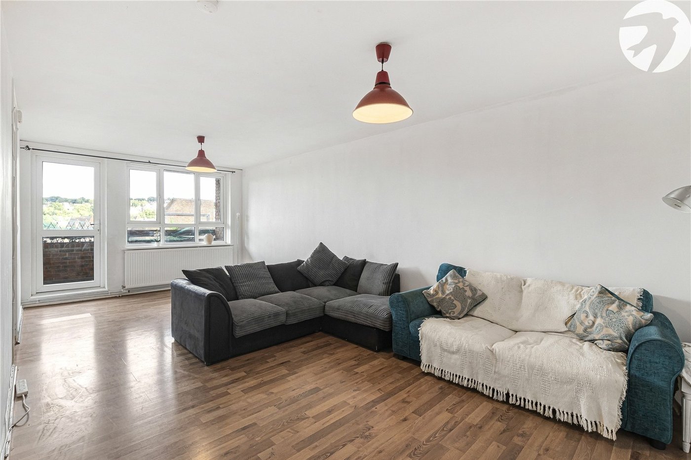 2 bedroom property for sale in London | Robinson Jackson