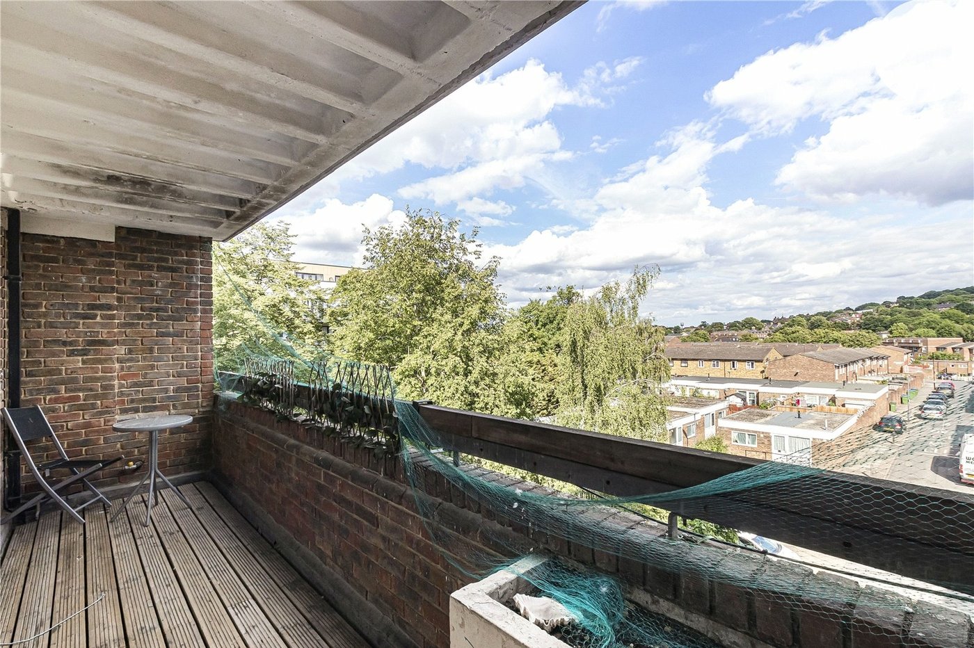 2 bedroom property for sale in London | Robinson Jackson