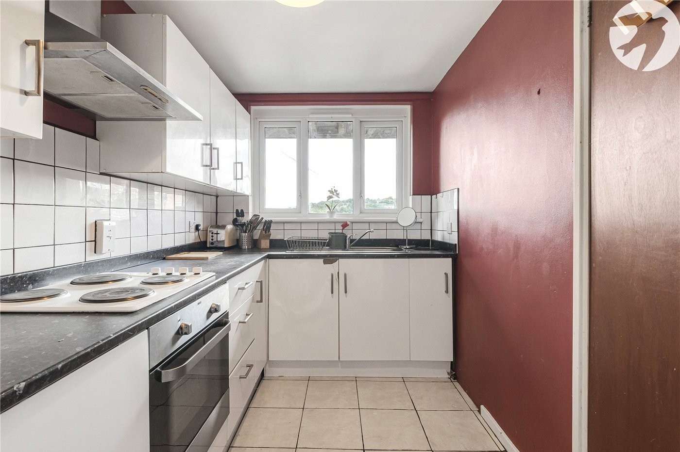 2 bedroom property for sale in London | Robinson Jackson