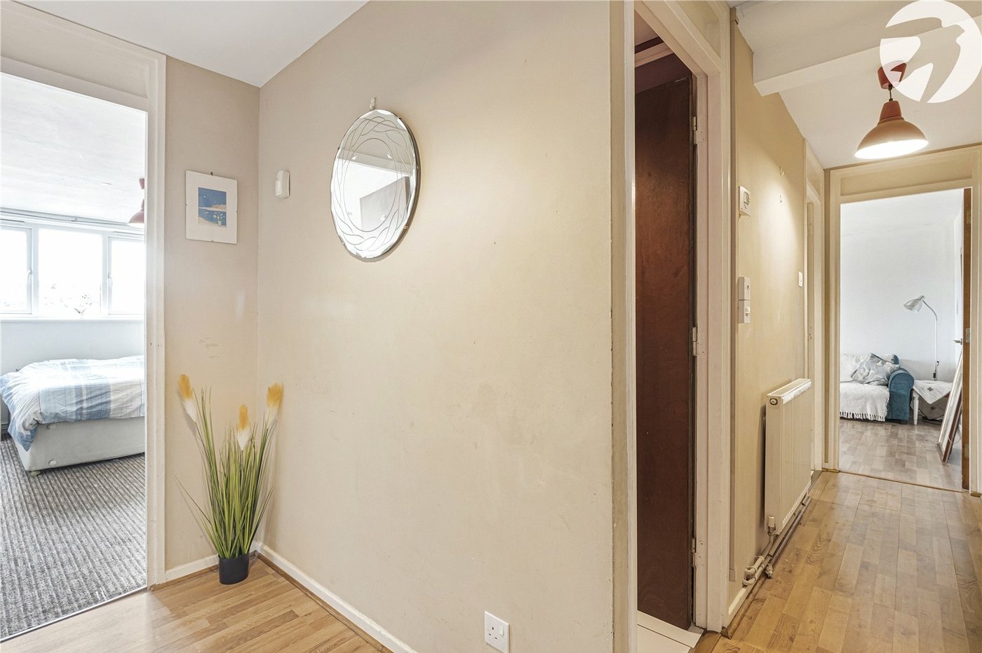 2 bedroom property for sale in London | Robinson Jackson