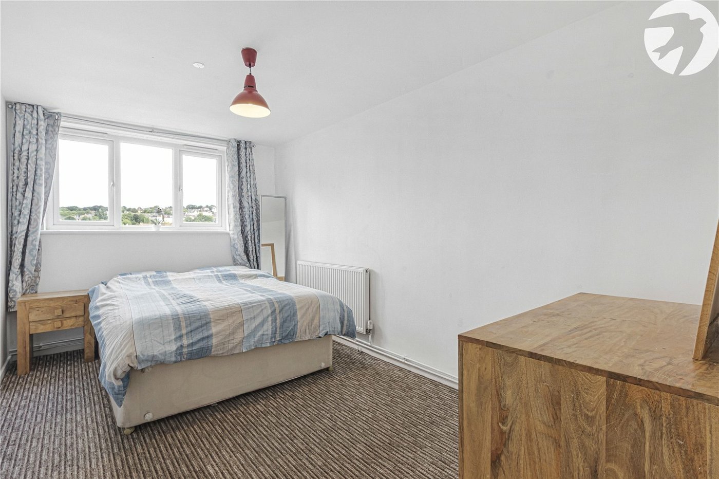 2 bedroom property for sale in London | Robinson Jackson