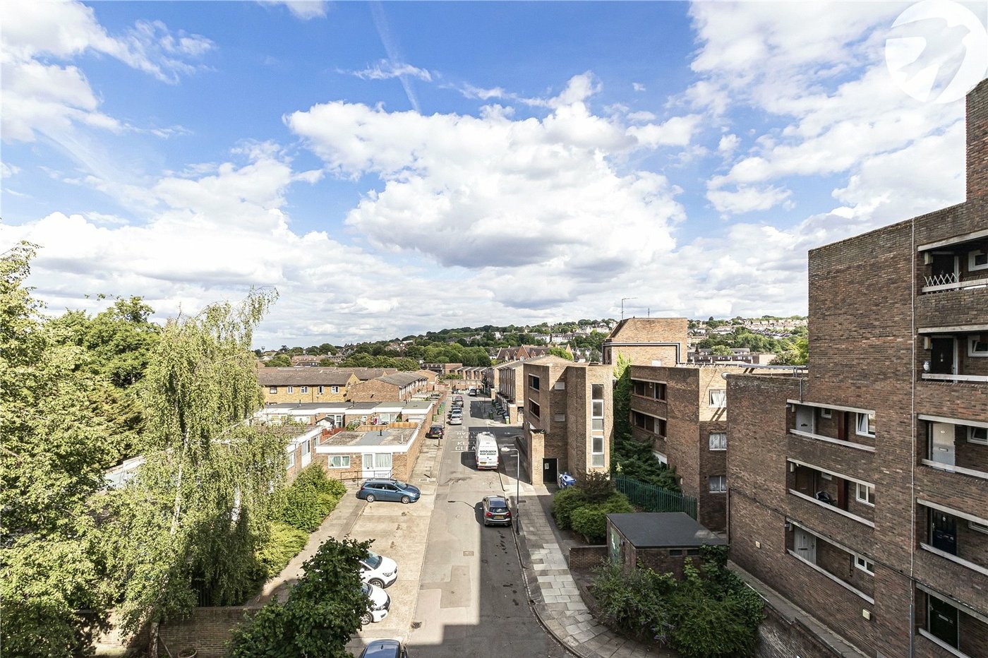 2 bedroom property for sale in London | Robinson Jackson