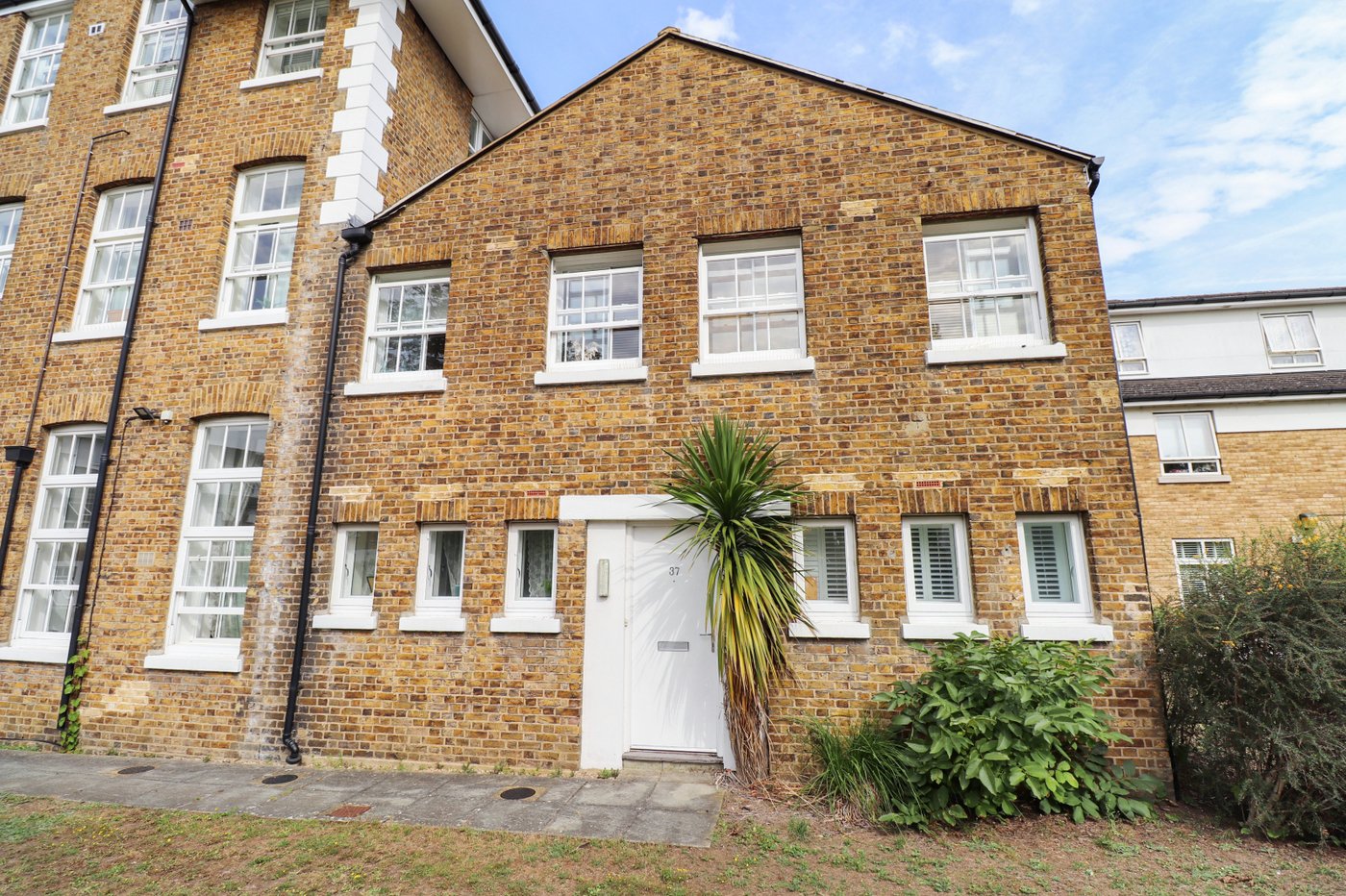 1 bedroom property for sale in London | Robinson Jackson