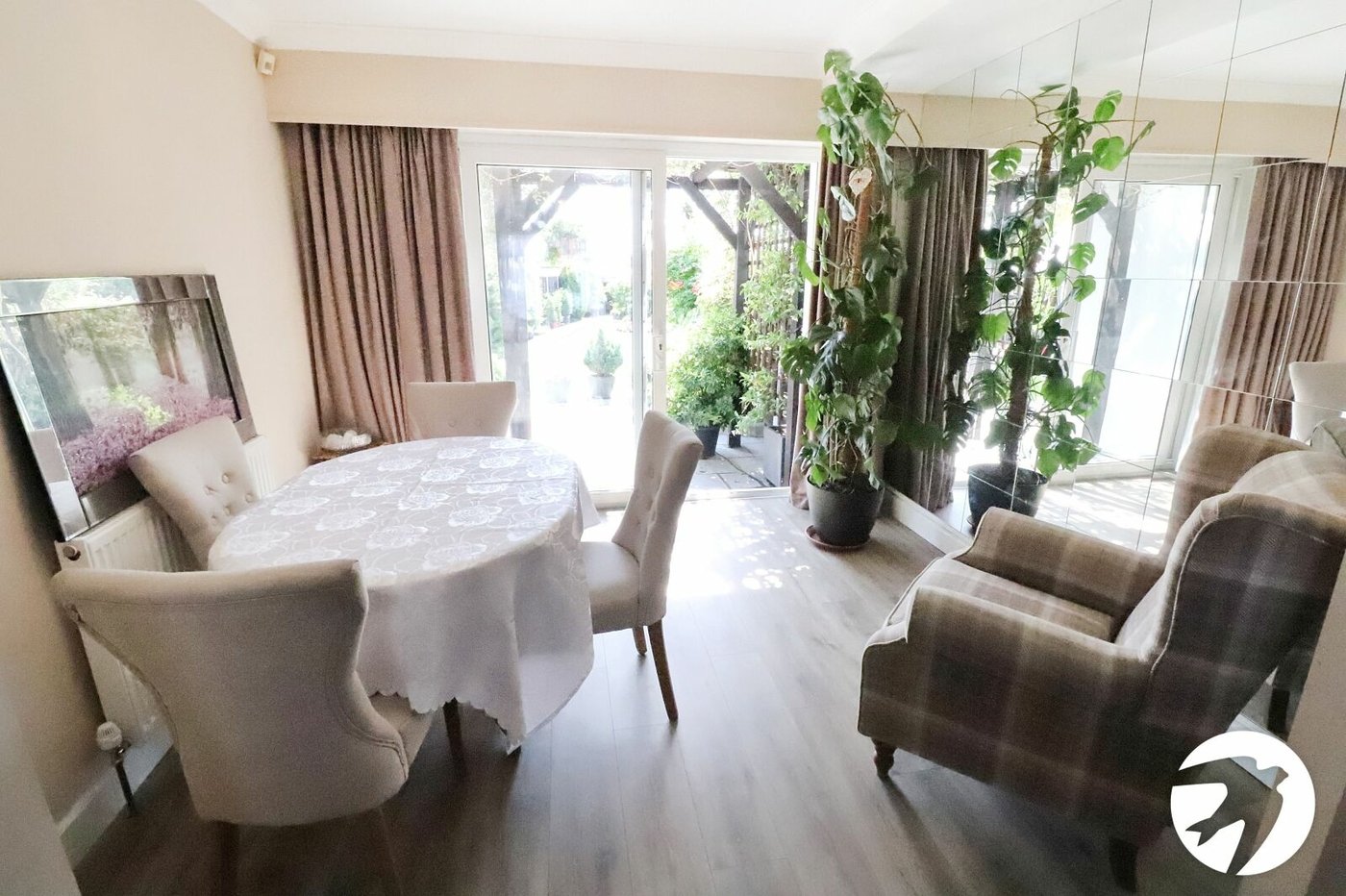 3 bedroom house for sale in London | Robinson Jackson