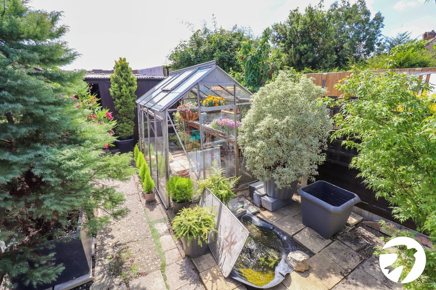 3 bedroom house for sale in London | Robinson Jackson