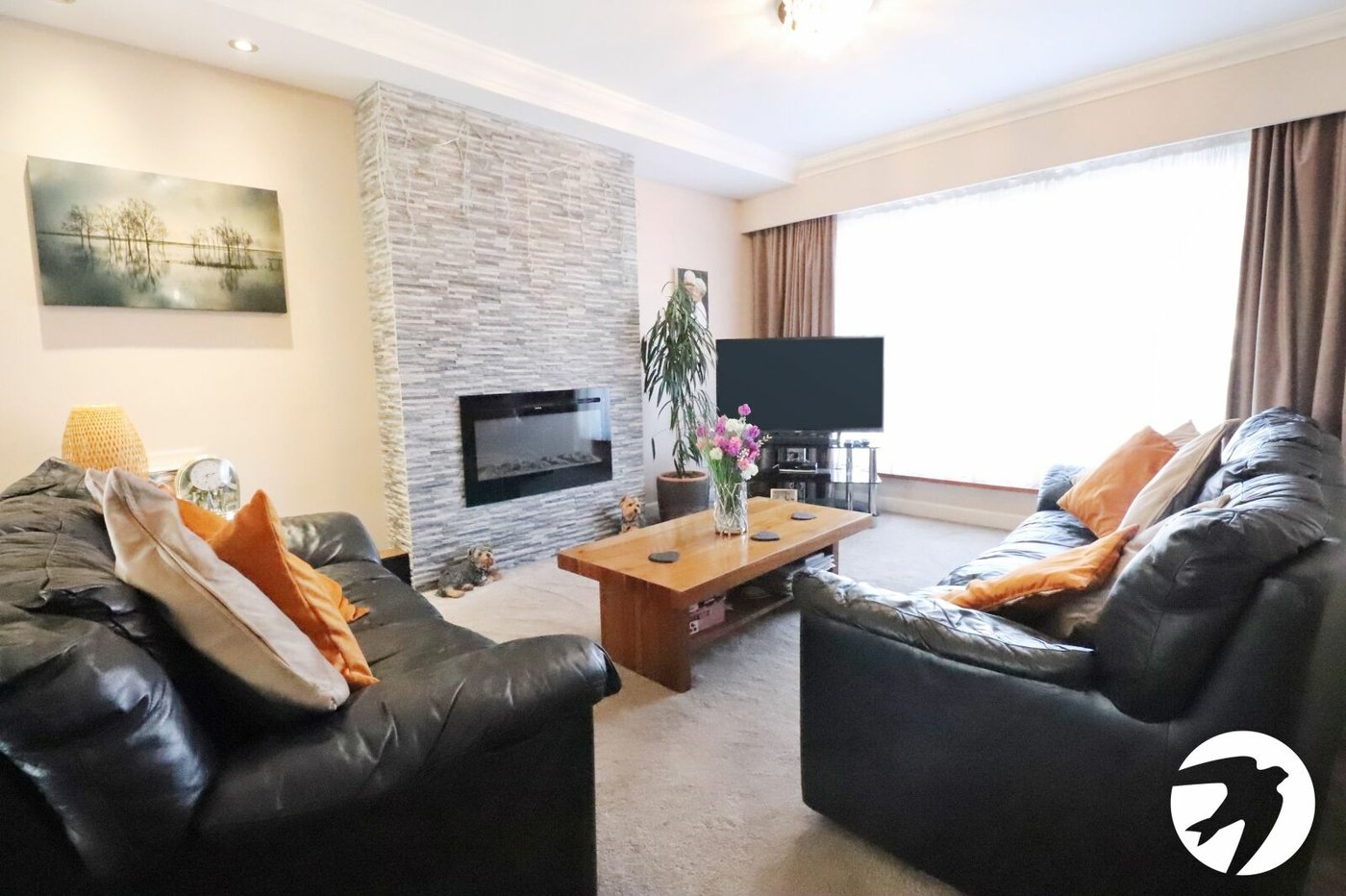 3 bedroom house for sale in London | Robinson Jackson