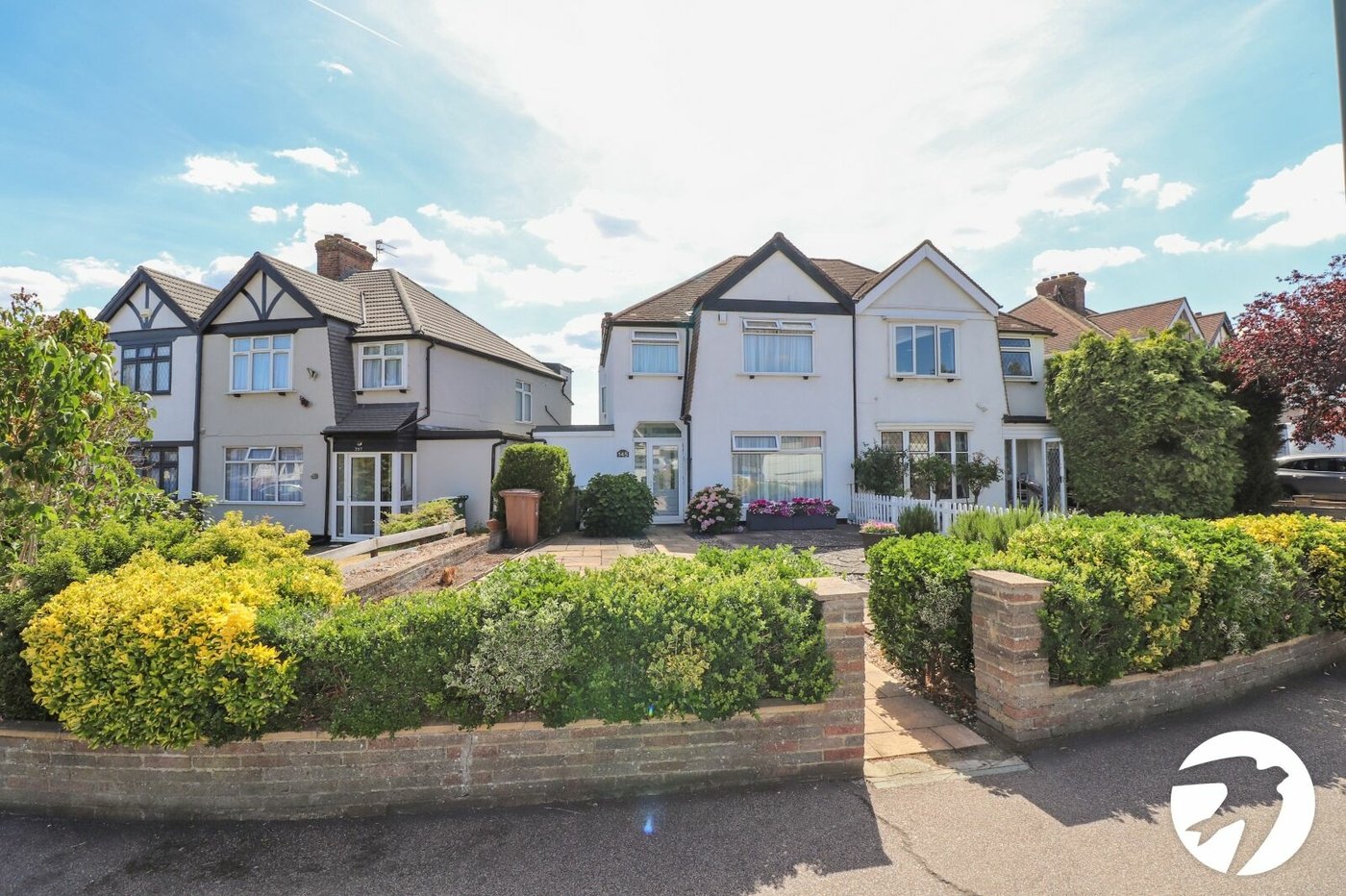 3 bedroom house for sale in London | Robinson Jackson