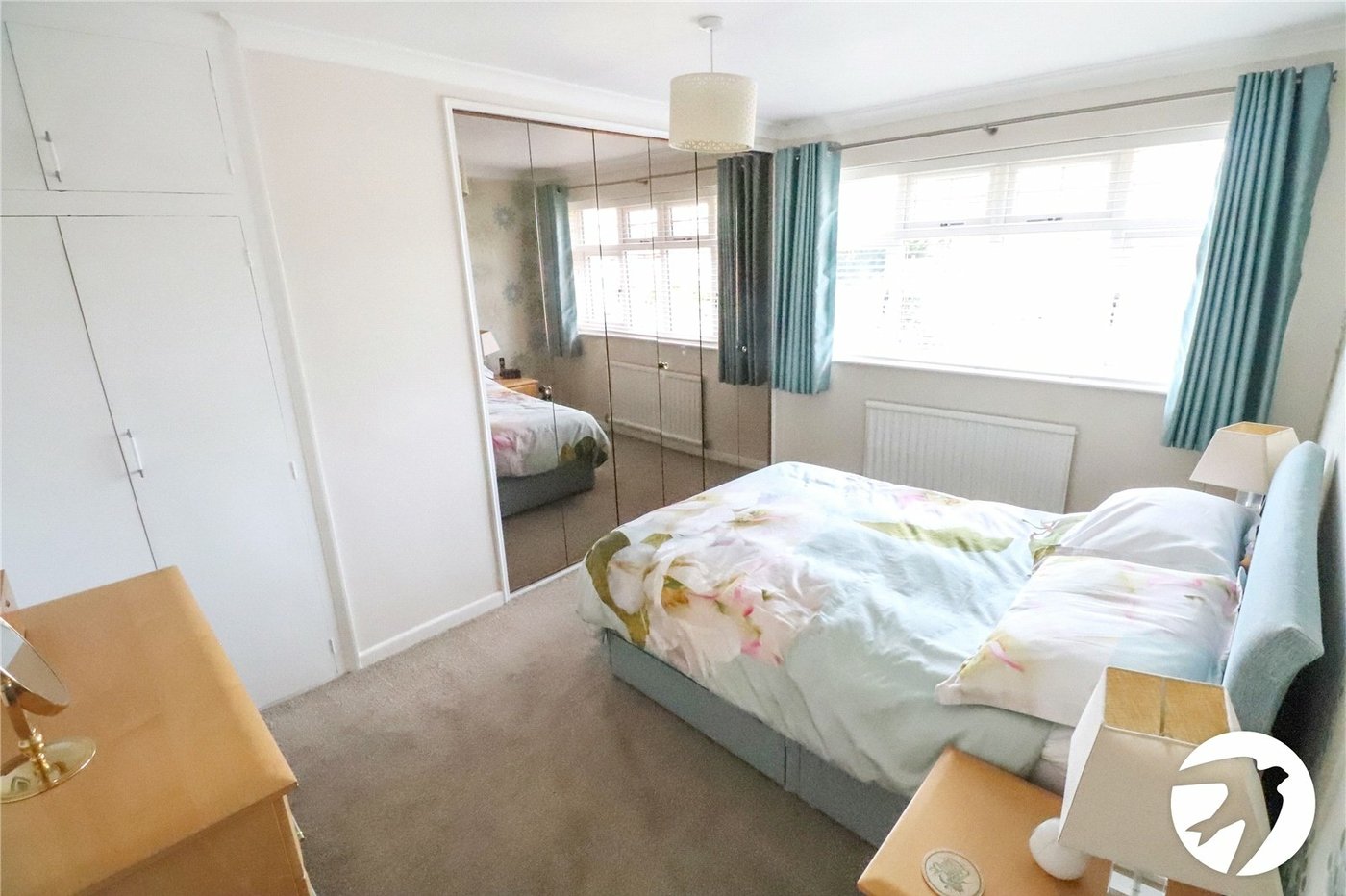 3 bedroom house for sale in London | Robinson Jackson