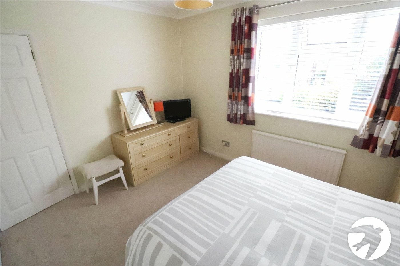 3 bedroom house for sale in London | Robinson Jackson