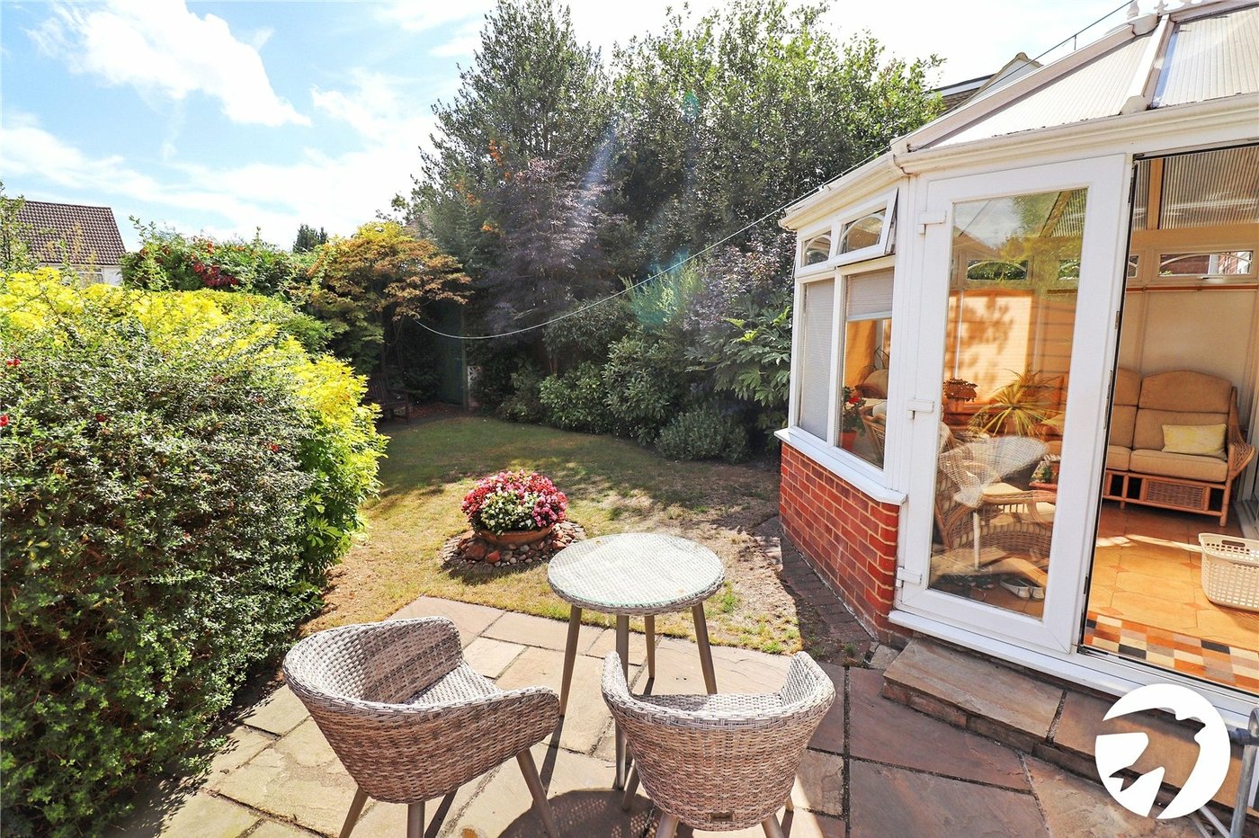 3 bedroom house for sale in London | Robinson Jackson