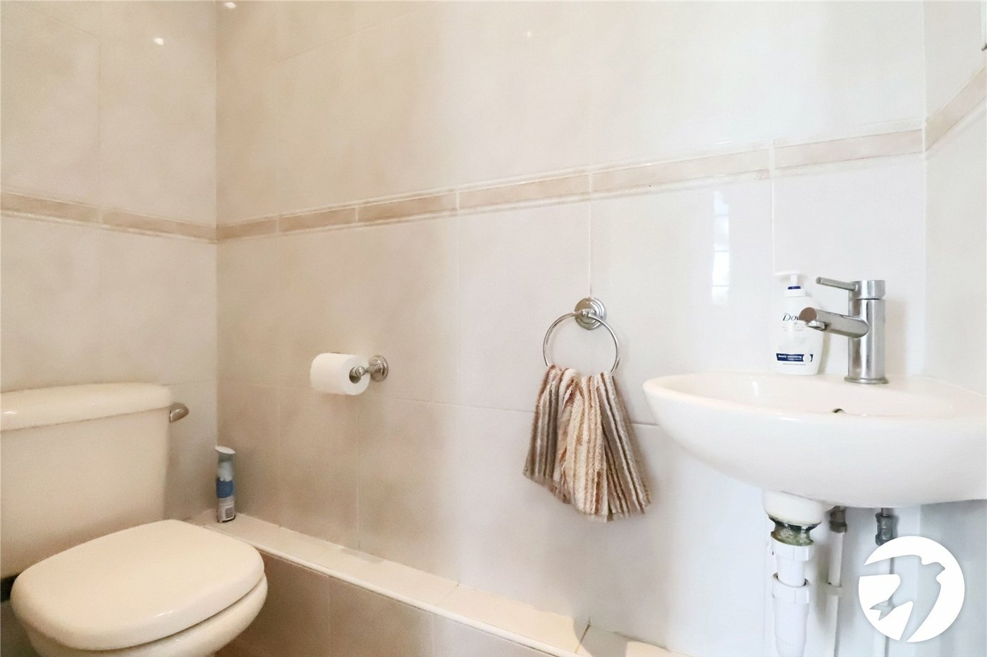 3 bedroom house for sale in London | Robinson Jackson