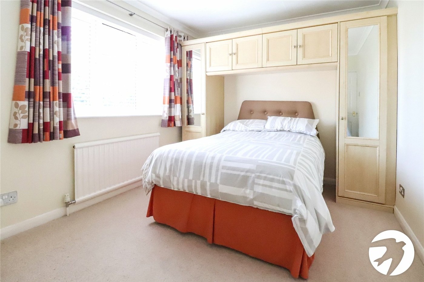 3 bedroom house for sale in London | Robinson Jackson