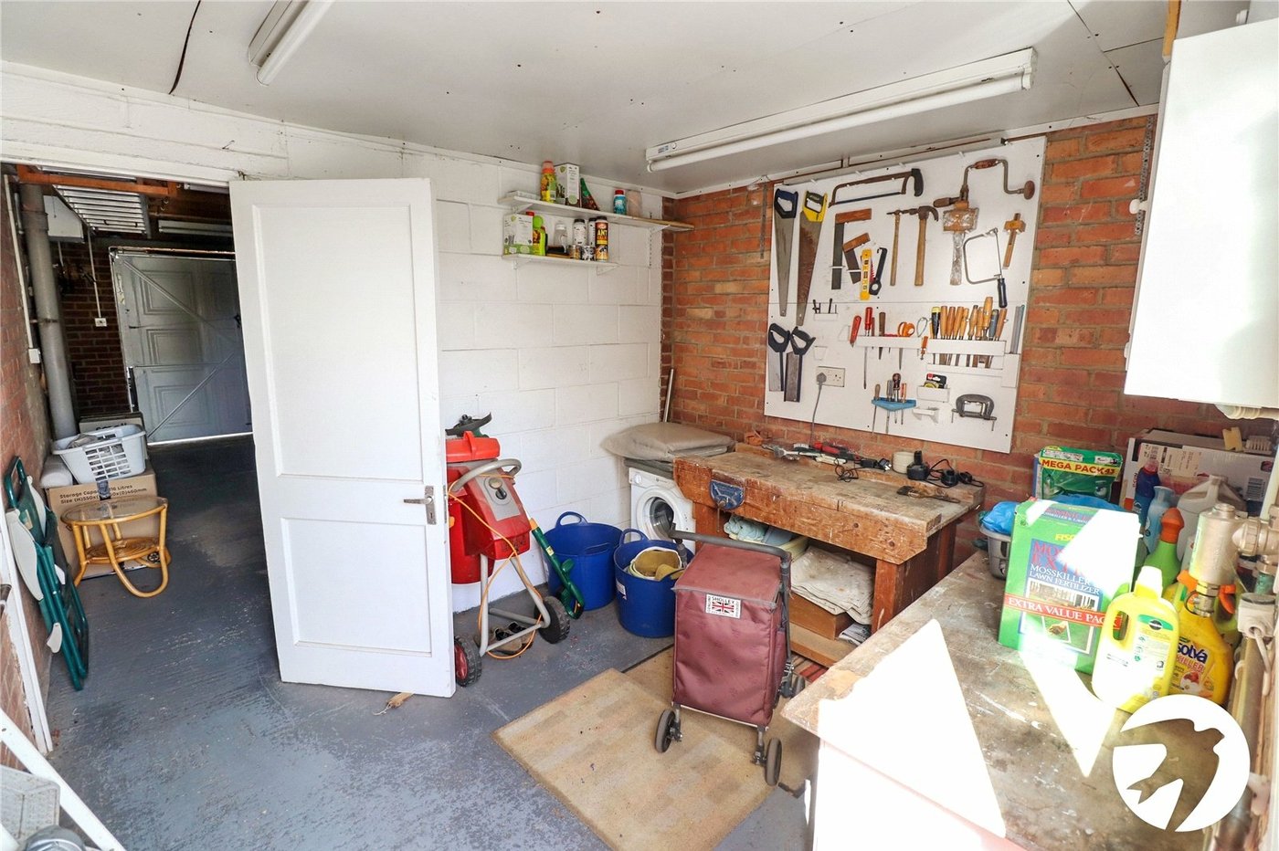 3 bedroom house for sale in London | Robinson Jackson