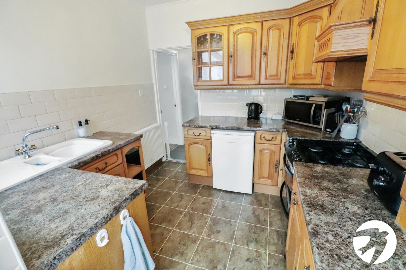 3 bedroom house for sale in London | Robinson Jackson