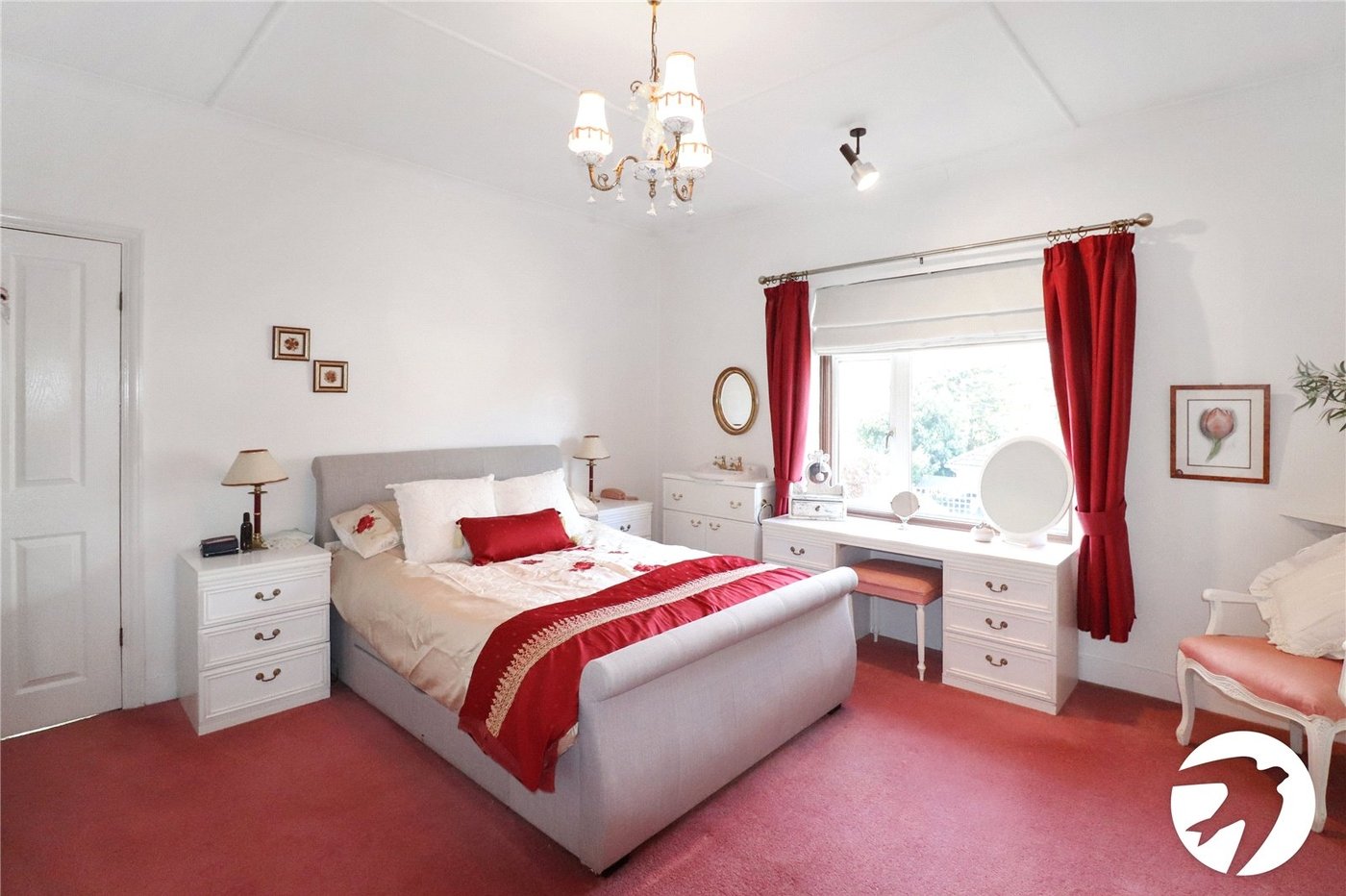 3 bedroom house for sale in London | Robinson Jackson