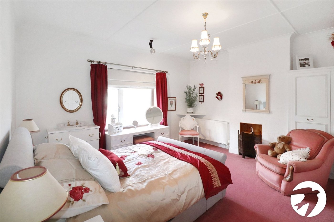 3 bedroom house for sale in London | Robinson Jackson