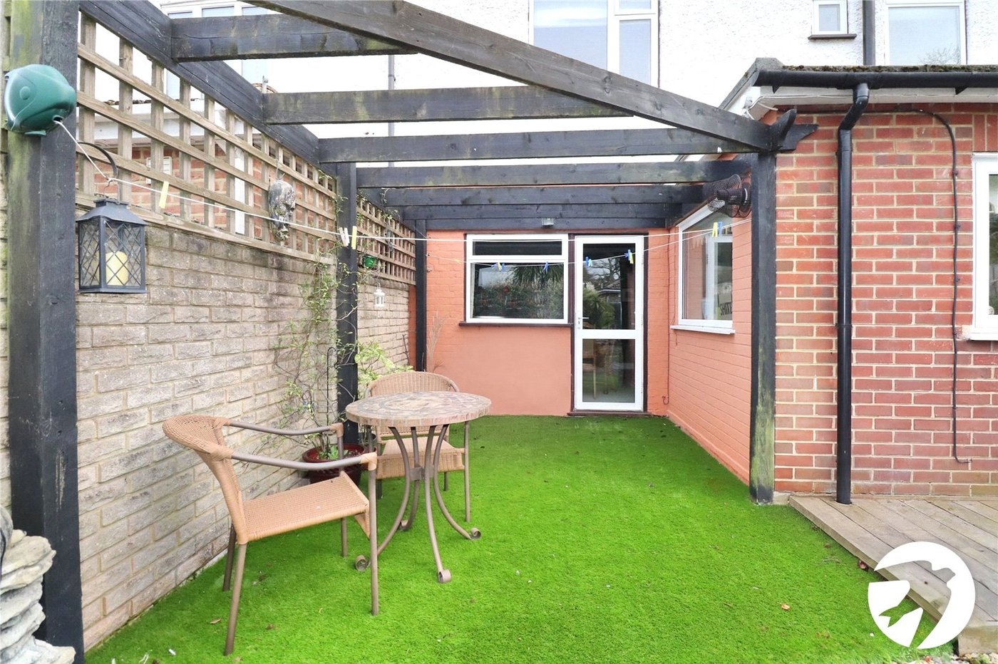 3 bedroom house for sale in London | Robinson Jackson