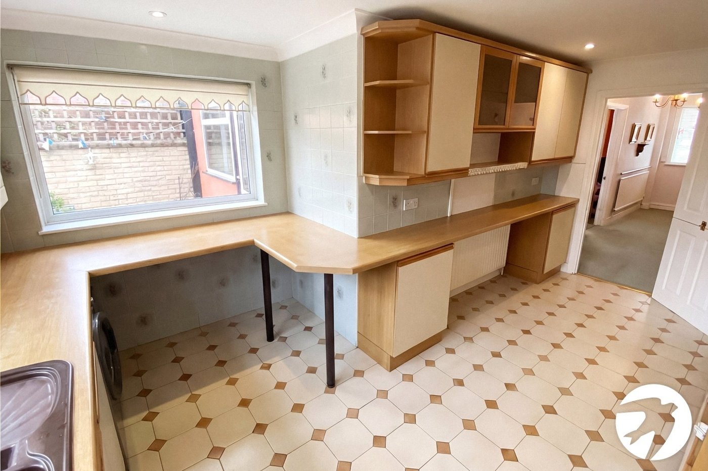 3 bedroom house for sale in London | Robinson Jackson