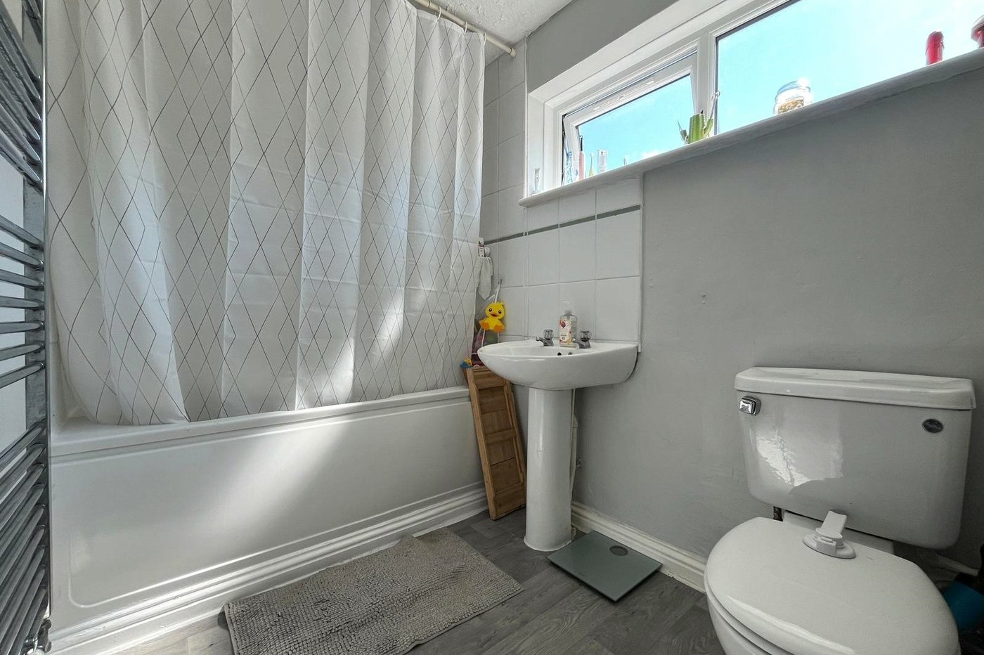 3 bedroom house for sale in Walderslade | Robinson Michael & Jackson