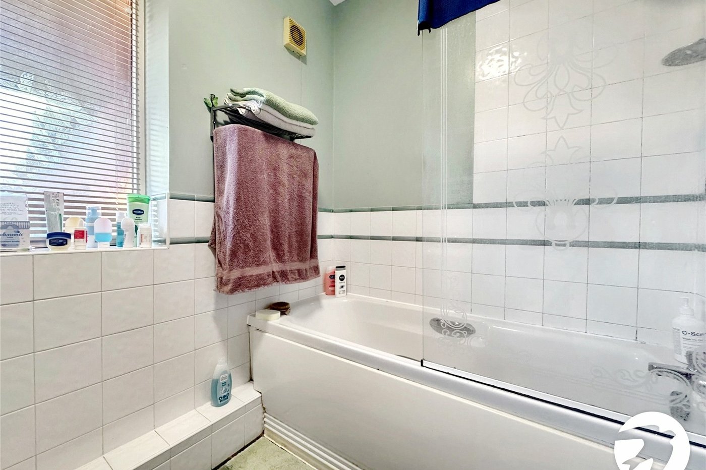 2 bedroom property for sale in Enterprise Road | Robinson Michael & Jackson