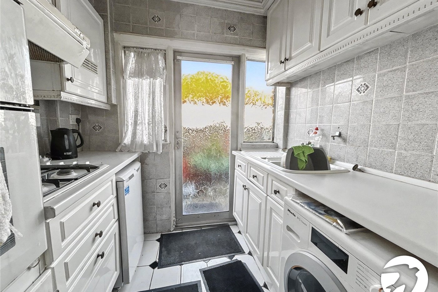 2 bedroom bungalow for sale in Sidcup | Robinson Jackson