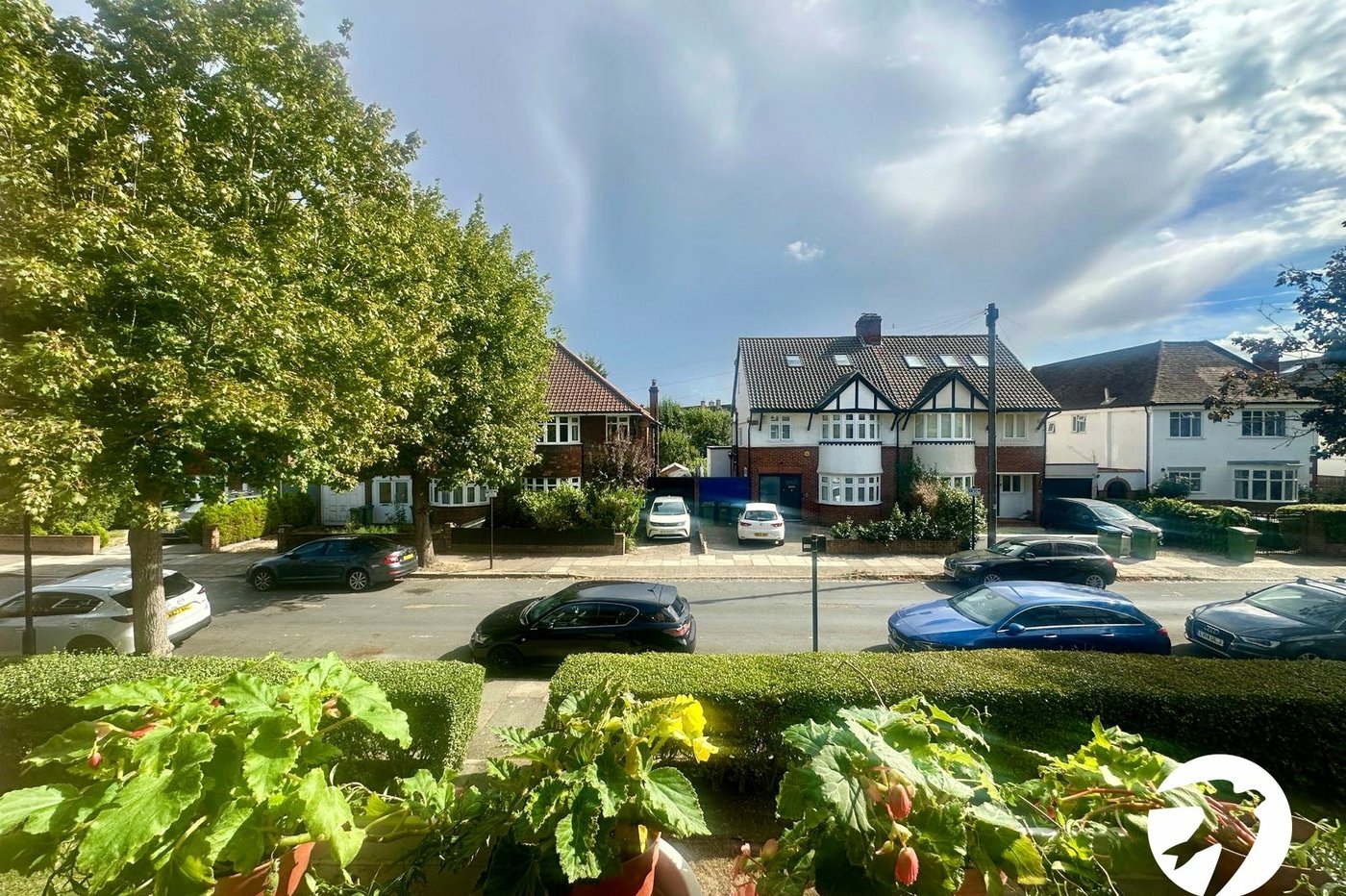 2 bedroom property for sale in London | Robinson Jackson
