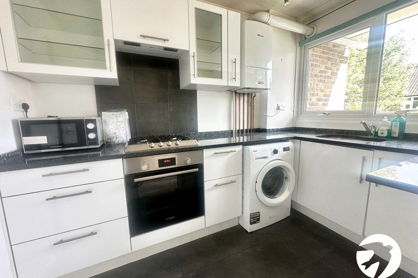 2 bedroom property for sale in London | Robinson Jackson
