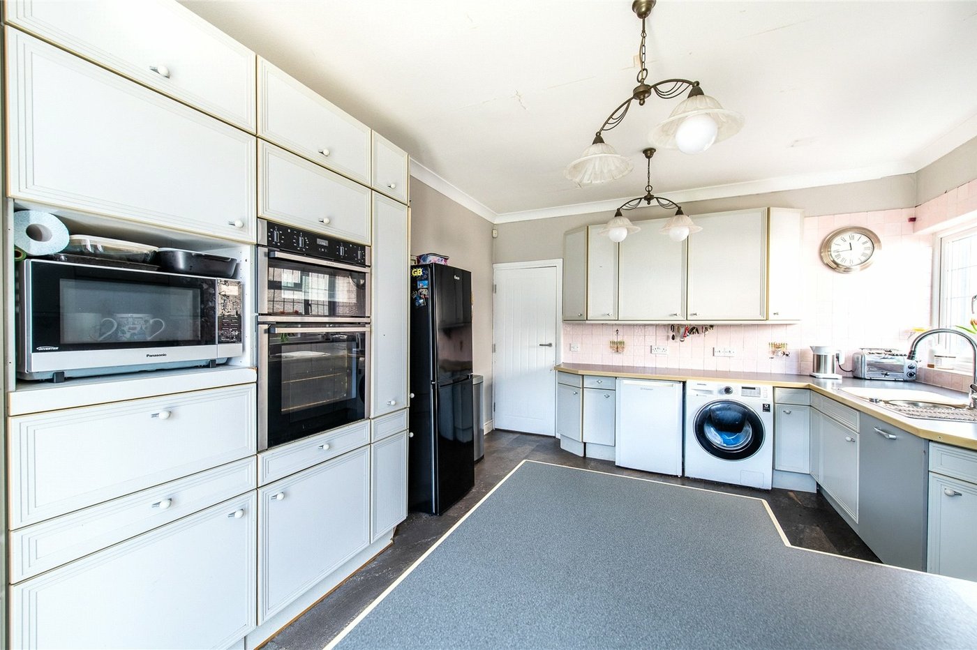 5 bedroom house for sale in Gravesend | Robinson Michael & Jackson