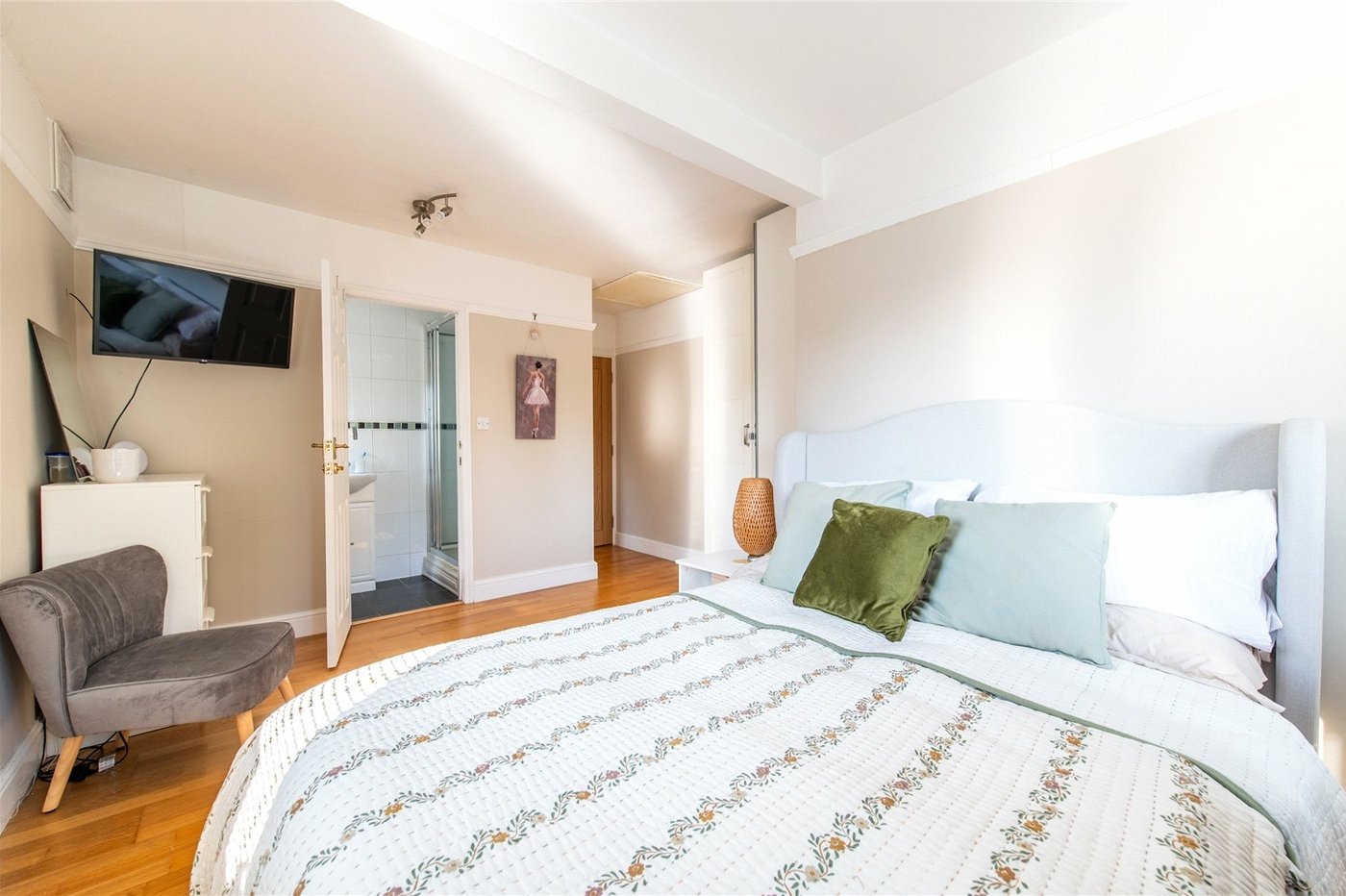 4 bedroom house for sale in Gravesend | Robinson Michael & Jackson