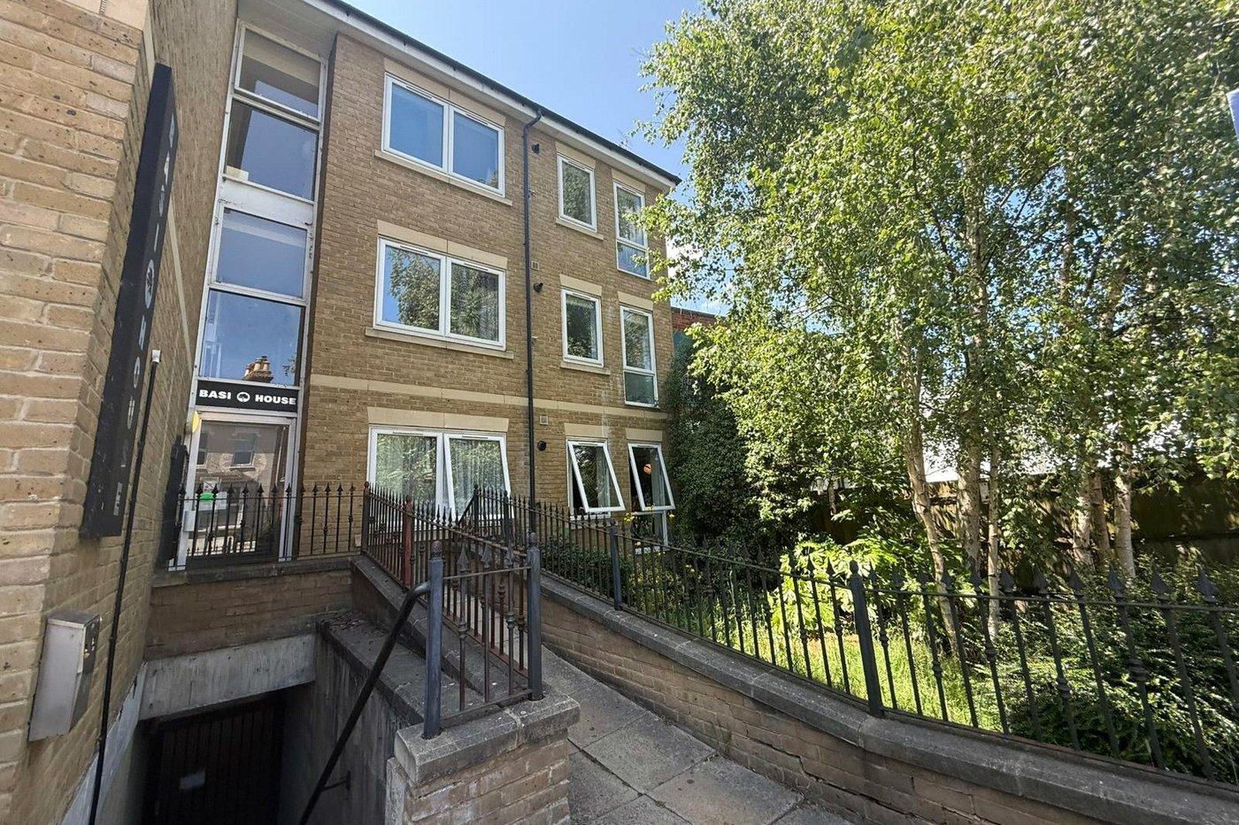 1 bedroom property for sale in Gravesend | Robinson Michael & Jackson