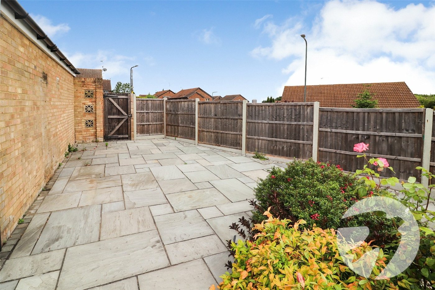 2 bedroom bungalow for sale in Crayford | Robinson Jackson