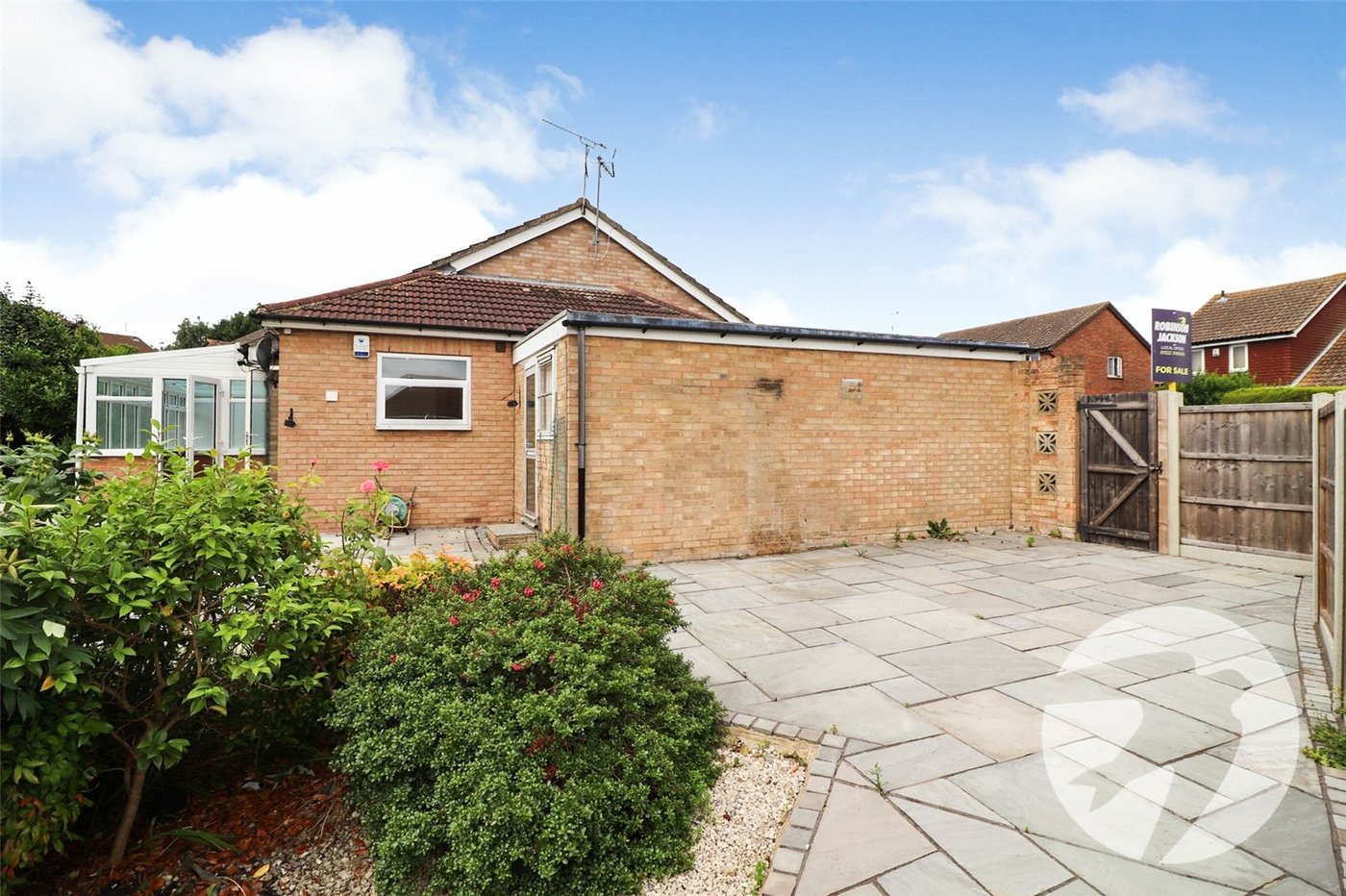 2 bedroom bungalow for sale in Crayford | Robinson Jackson