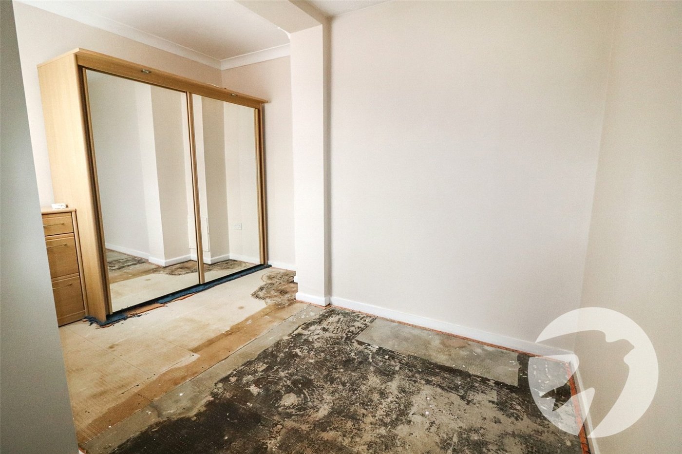 2 bedroom bungalow for sale in Crayford | Robinson Jackson