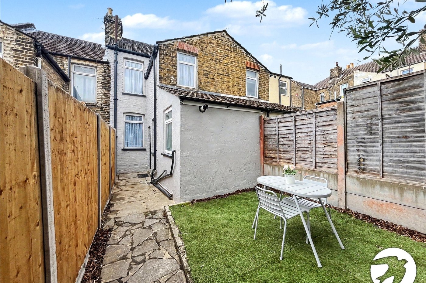 3 bedroom house for sale in Strood | Robinson Michael & Jackson