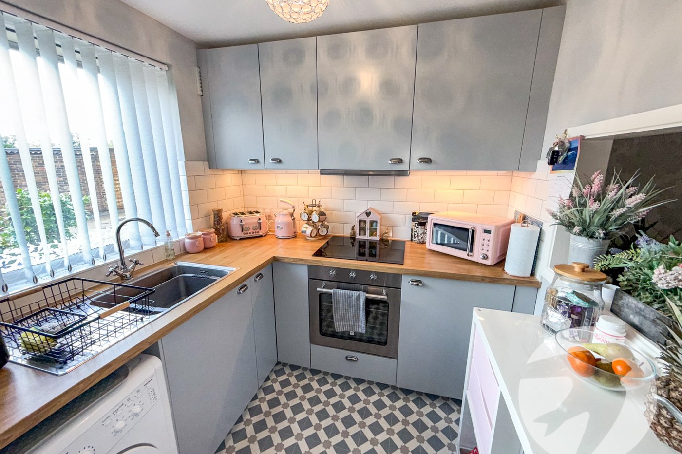 1 bedroom property for sale in Eltham | Robinson Jackson