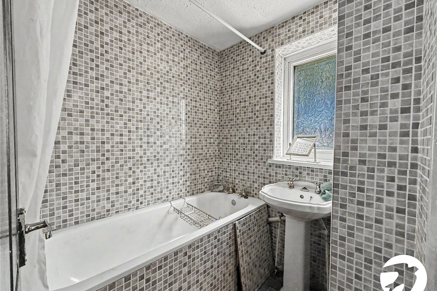 2 bedroom house for sale in Walderslade | Robinson Michael & Jackson