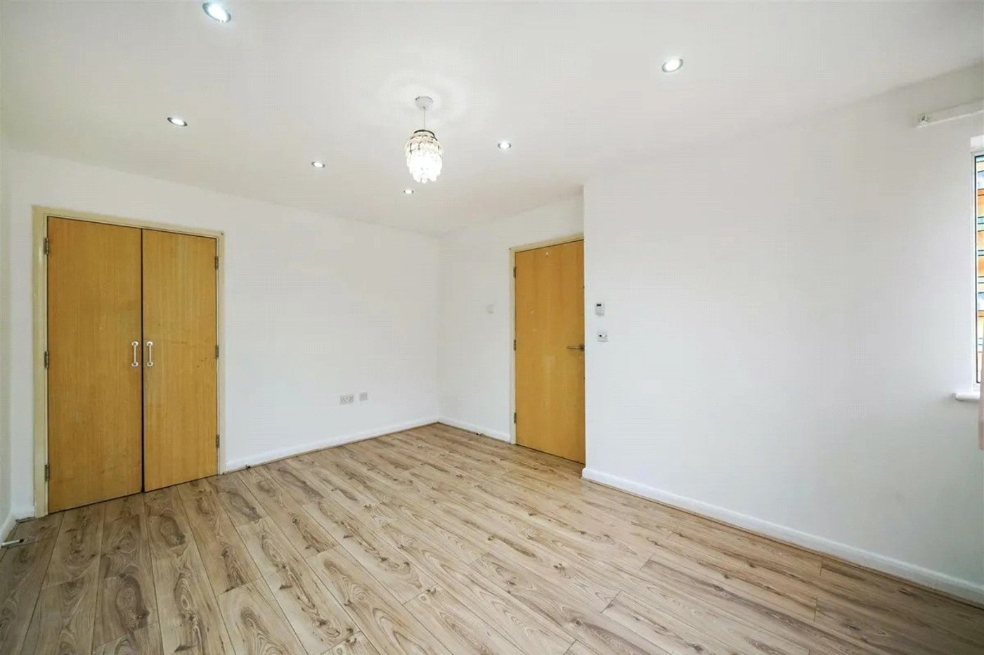 3 bedroom house for sale in London | Robinson Jackson