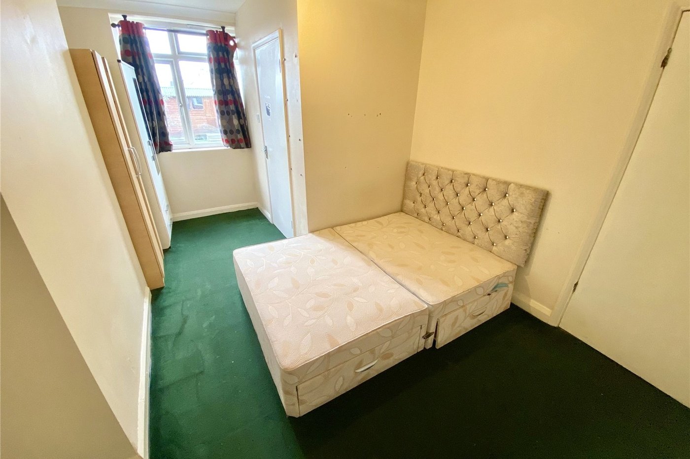 5 bedroom house for sale in South Welling | Robinson Jackson